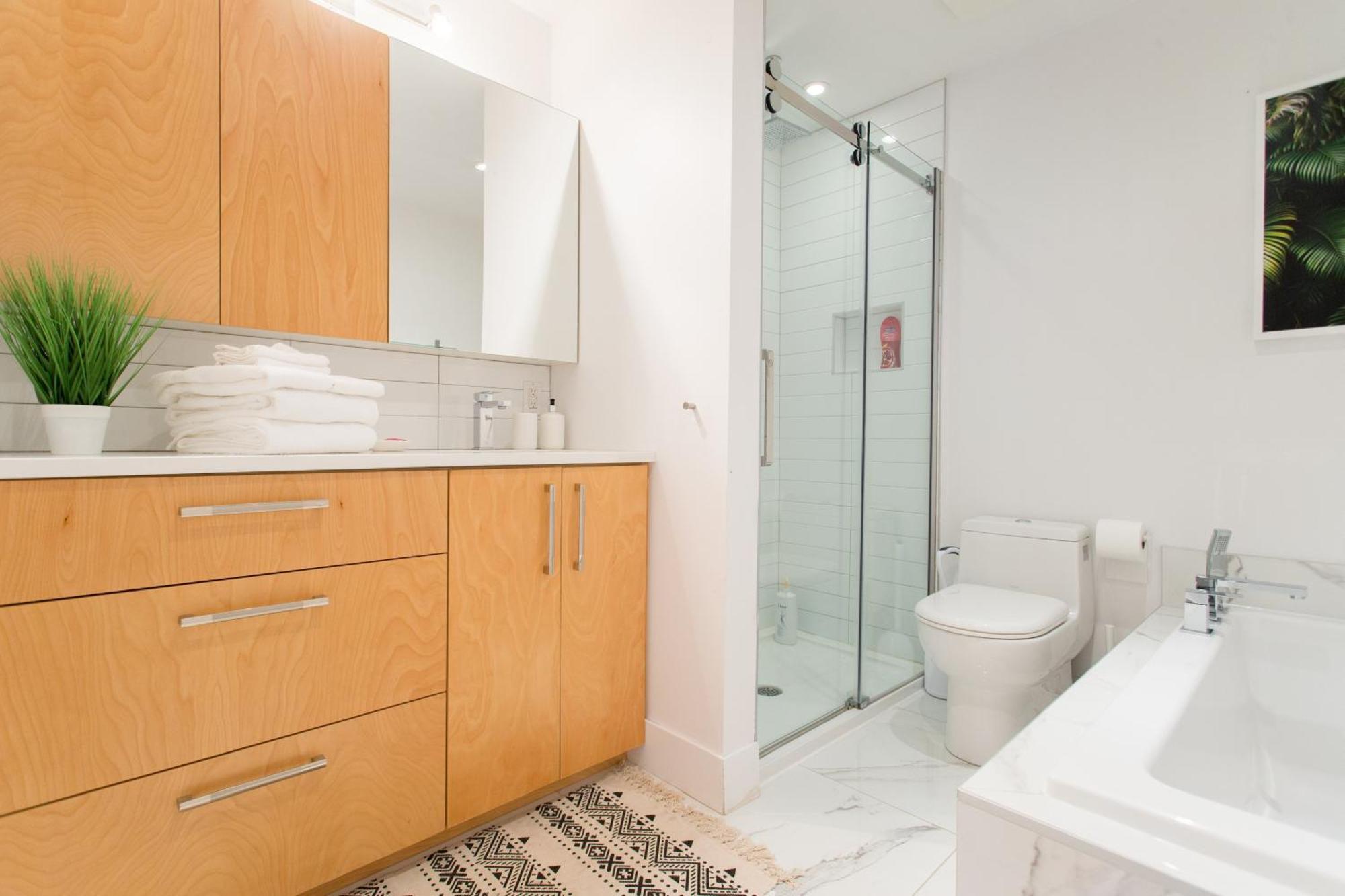 Hip, Stylish Apartment In Little Italy By Den Stays A Montréal Oda fotoğraf